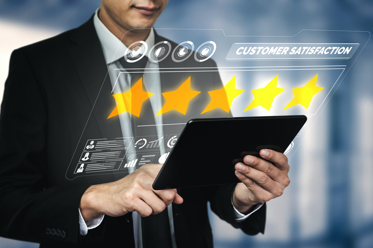 تقييمات العملاء لأفضل البنوك في الإمارات لعام 2024