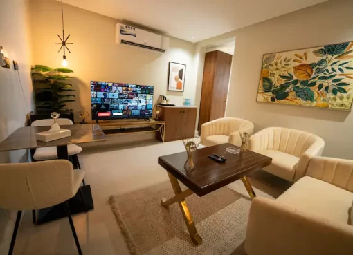 شقق الدخول الذاتي